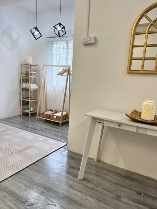 טאנה ראטה Roemah Lily Studio מראה חיצוני תמונה