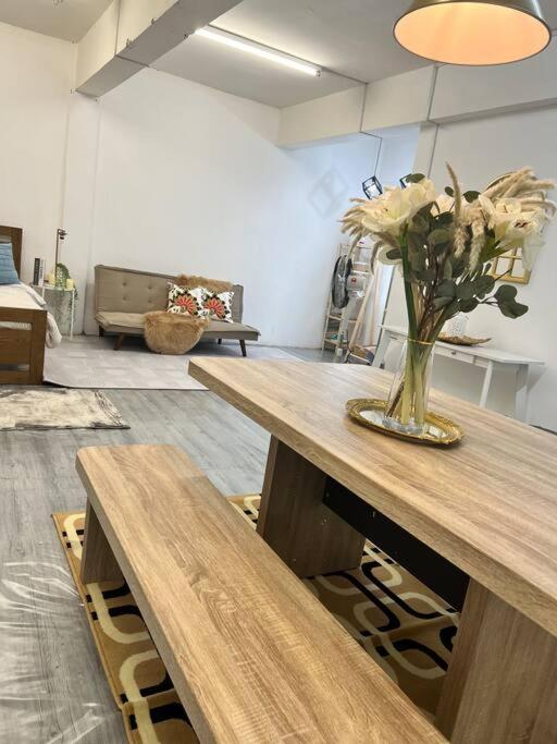 טאנה ראטה Roemah Lily Studio מראה חיצוני תמונה